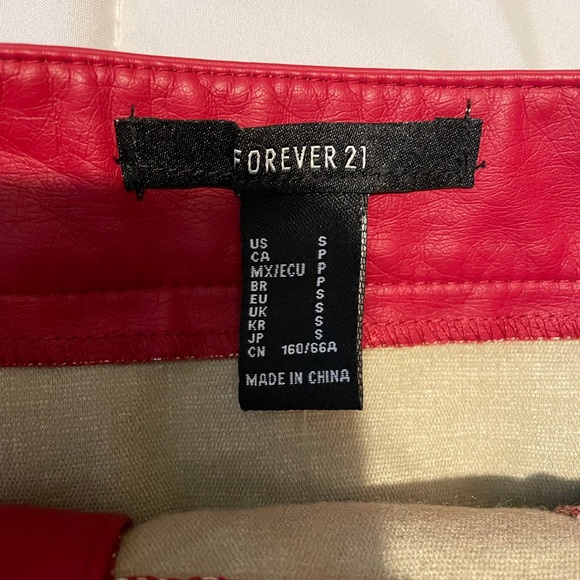 Leather skirt - Picture 3 of 3